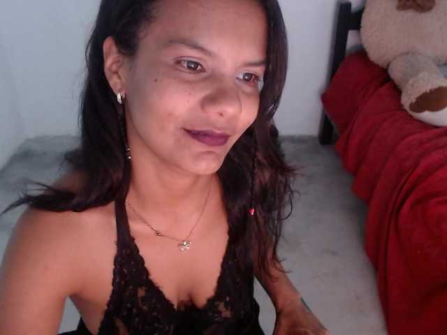 maidy-19 live cam on BongaCams