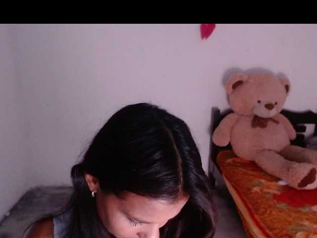 maidy-19 live cam on BongaCams