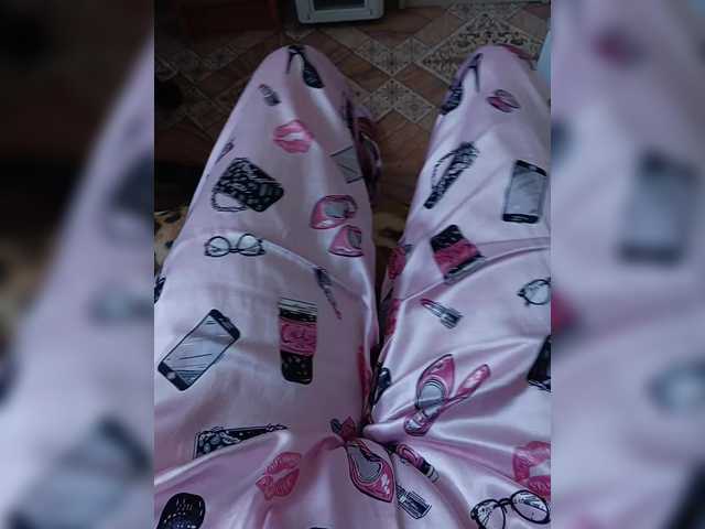 ZaraSss Live Cam and Statistics on UnifiedCams