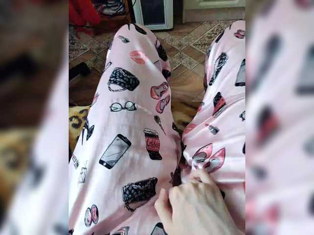 ZaraSss live webcam show