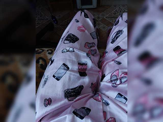 ZaraSss's BongaCams show and profile