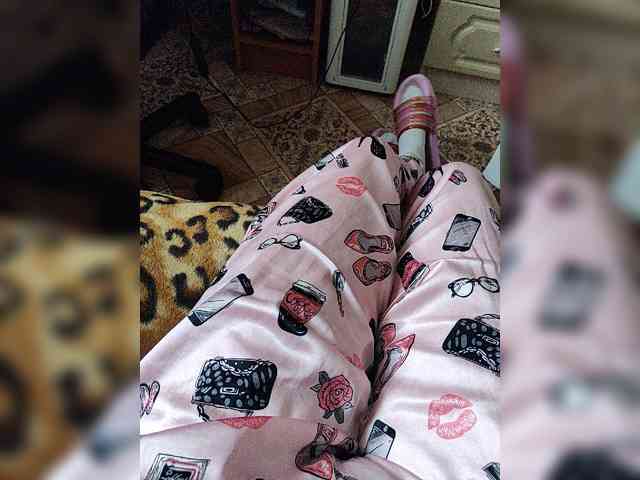 ZaraSss webcam