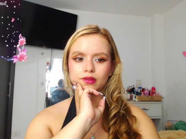 isabella-77 live cam on BongaCams