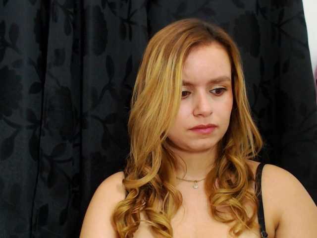 isabella-77 live cam on BongaCams