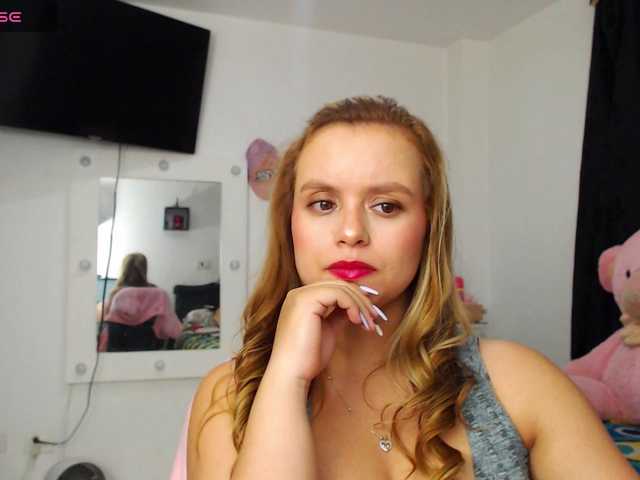isabella-77 live cam on BongaCams