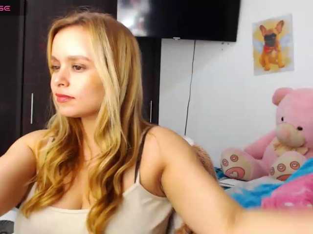 isabella-77 live cam on BongaCams
