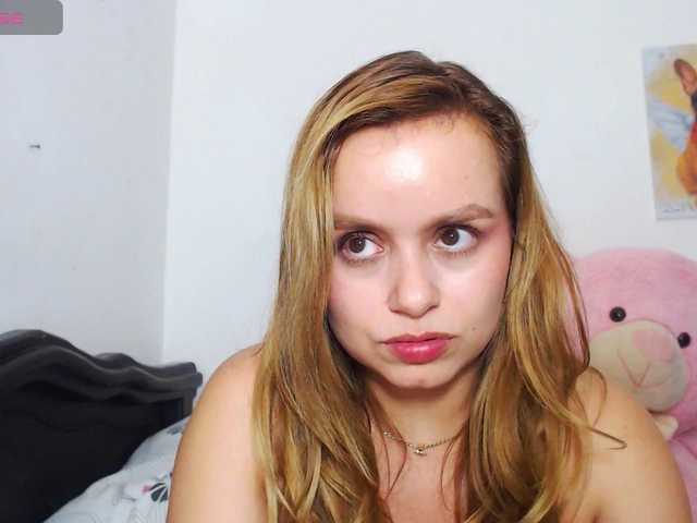 isabella-77 Live Cam on BongaCams