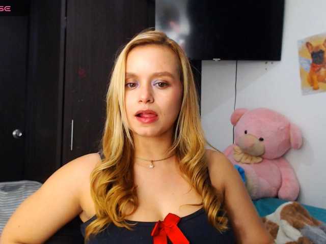 isabella-77 live cam on BongaCams