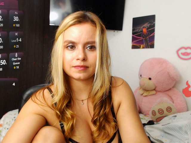 isabella-77 live cam on BongaCams