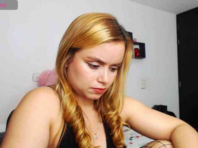 isabella-77 webcam