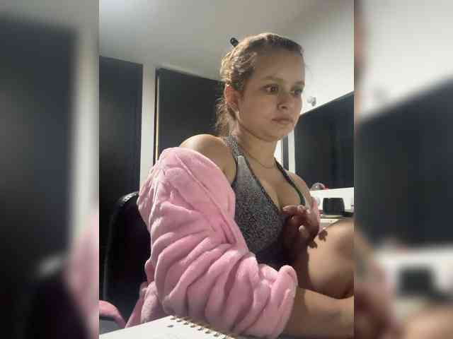 isabella-77 webcam