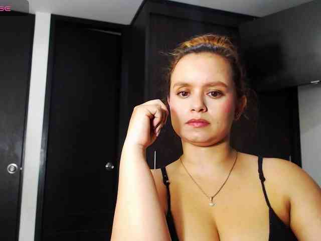 isabella-77 webcam