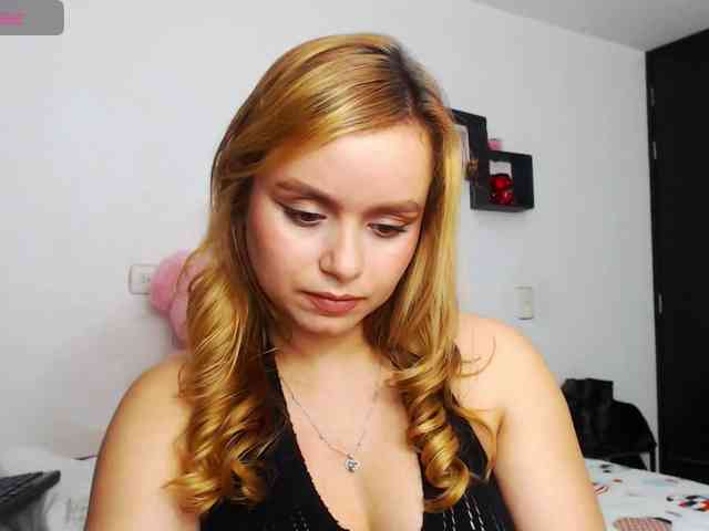 isabella-77 webcam