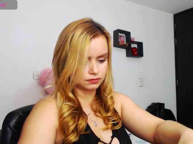 isabella-77 webcam