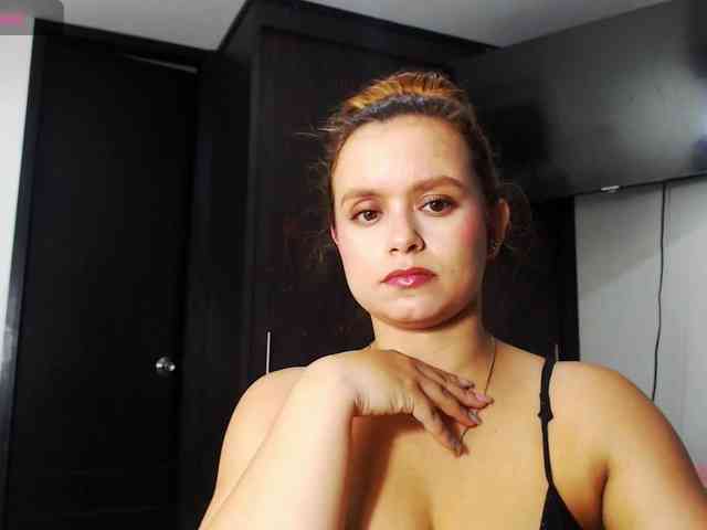 isabella-77 webcam