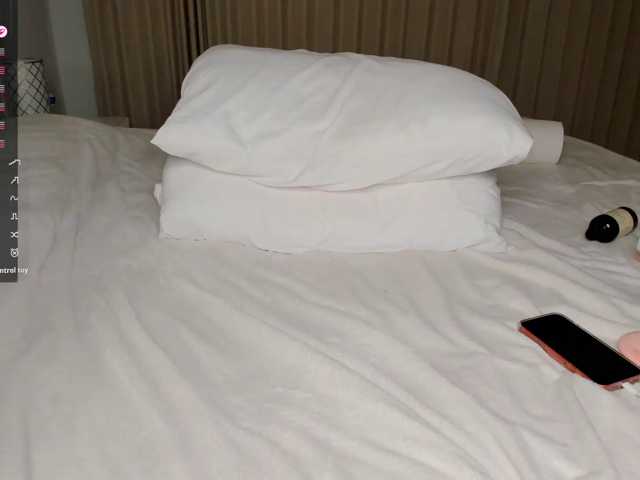 BabyEllen live cam on BongaCams
