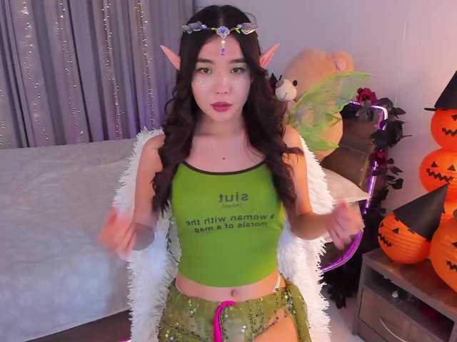 Dollyiaa live cam on BongaCams