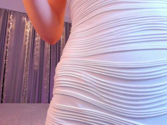 Dollyiaa live cam on BongaCams