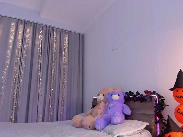 Dollyiaa live cam on BongaCams