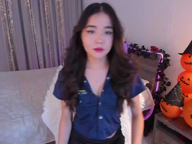 Dollyiaa live cam on BongaCams