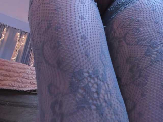 Dollyiaa live cam on BongaCams