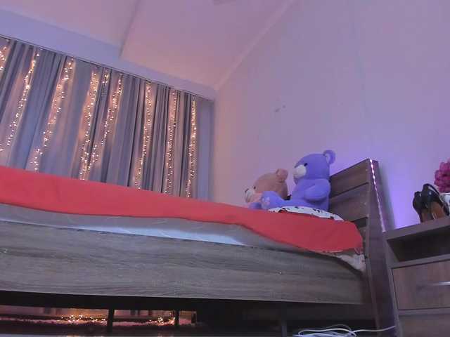 Dollyiaa's BongaCams show and profile