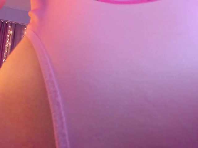 Dollyiaa webcam