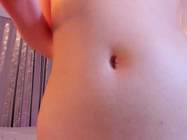 Dollyiaa live cam on BongaCams