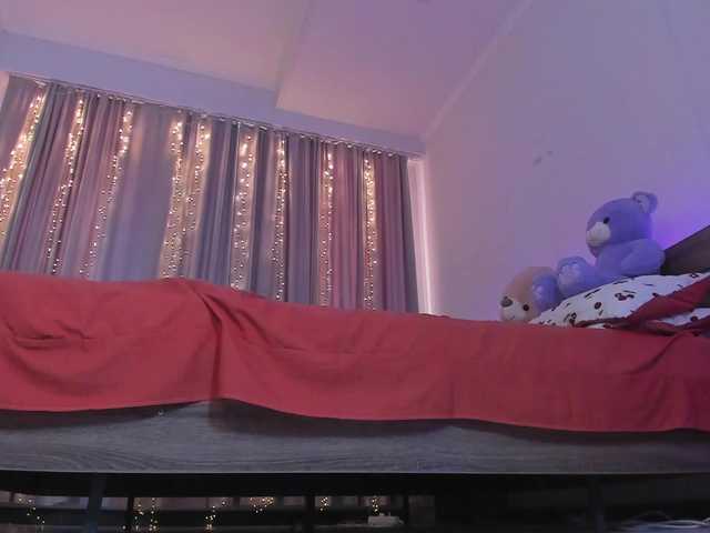 Dollyiaa live cam on BongaCams