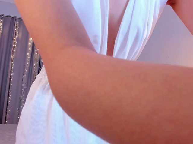 Dollyiaa, en vivo ahora en BongaCams