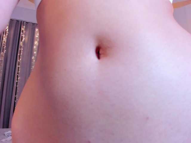 Dollyiaa live cam on BongaCams