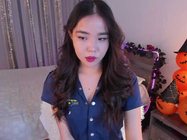 Dollyiaa live cam on BongaCams