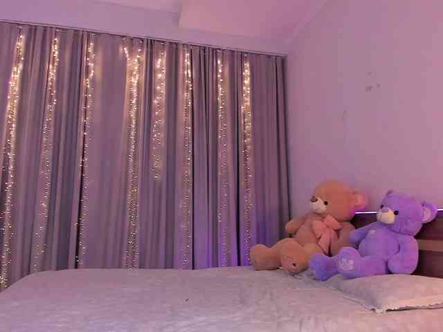 Dollyiaa webcam