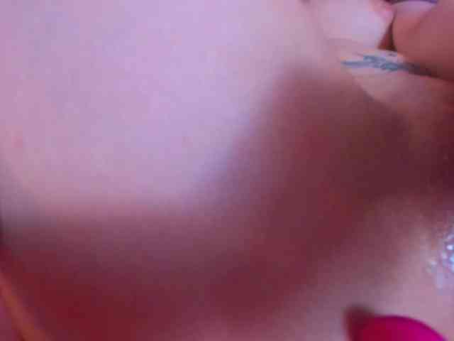Dollyiaa webcam
