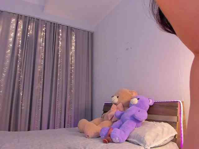 Dollyiaa webcam