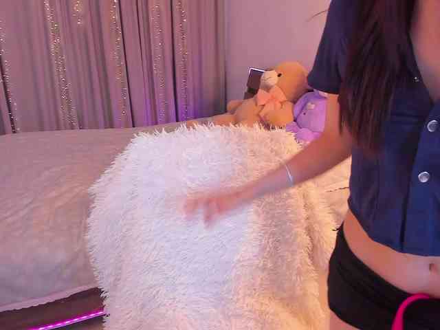 Dollyiaa webcam