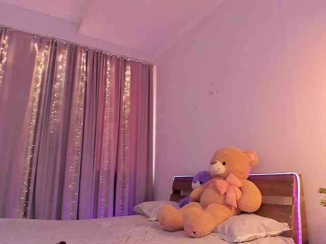 Dollyiaa webcam