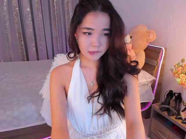 Dollyiaa webcam