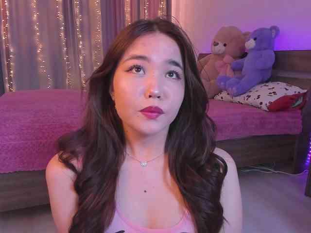 Dollyiaa webcam