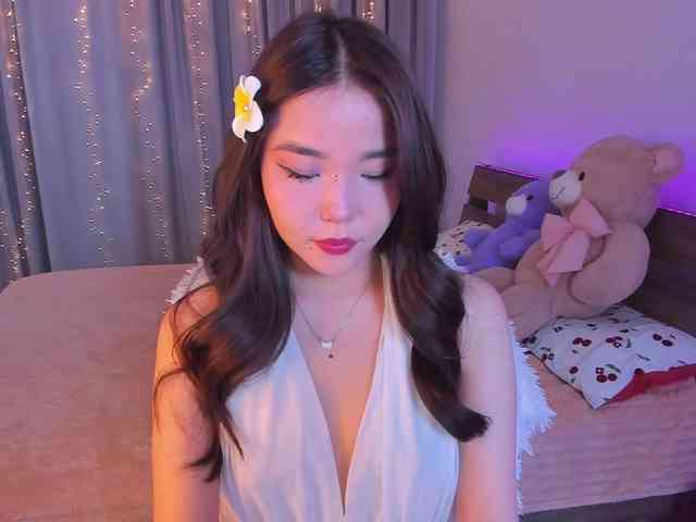 Dollyiaa webcam