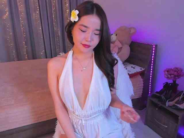Dollyiaa webcam
