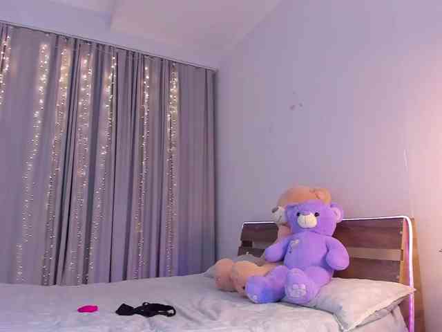 Dollyiaa webcam