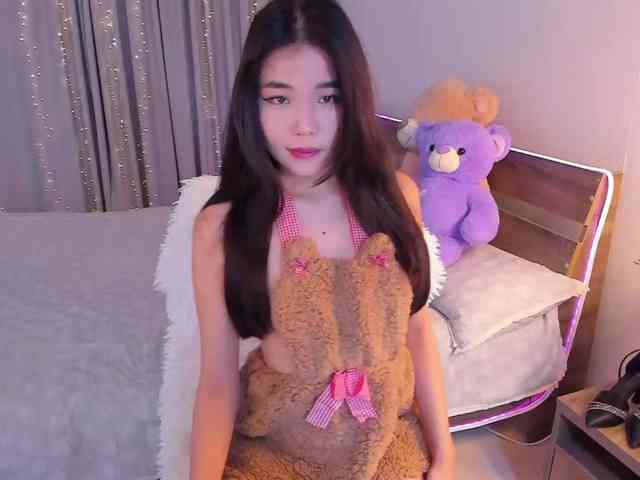 Dollyiaa webcam