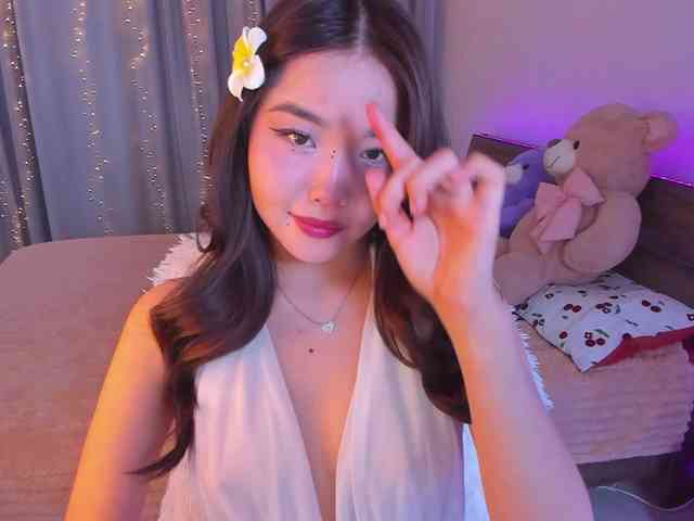 Dollyiaa webcam