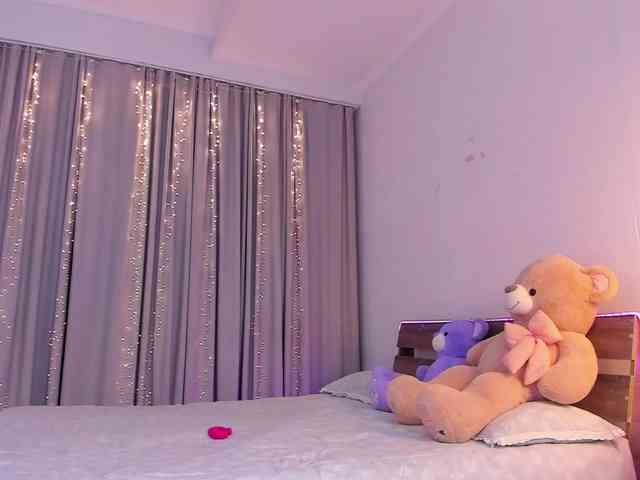 Dollyiaa webcam