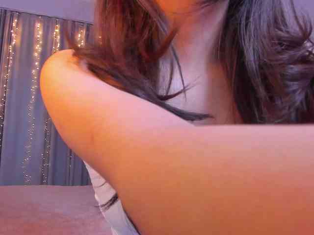 Dollyiaa webcam