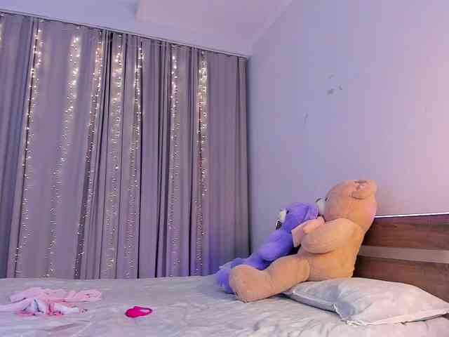 Dollyiaa webcam