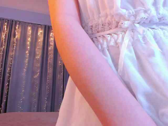 Dollyiaa webcam