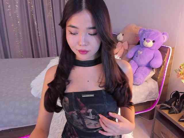Dollyiaa webcam