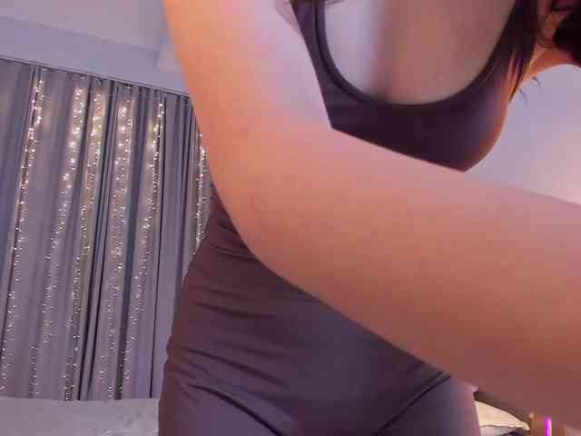 Dollyiaa webcam